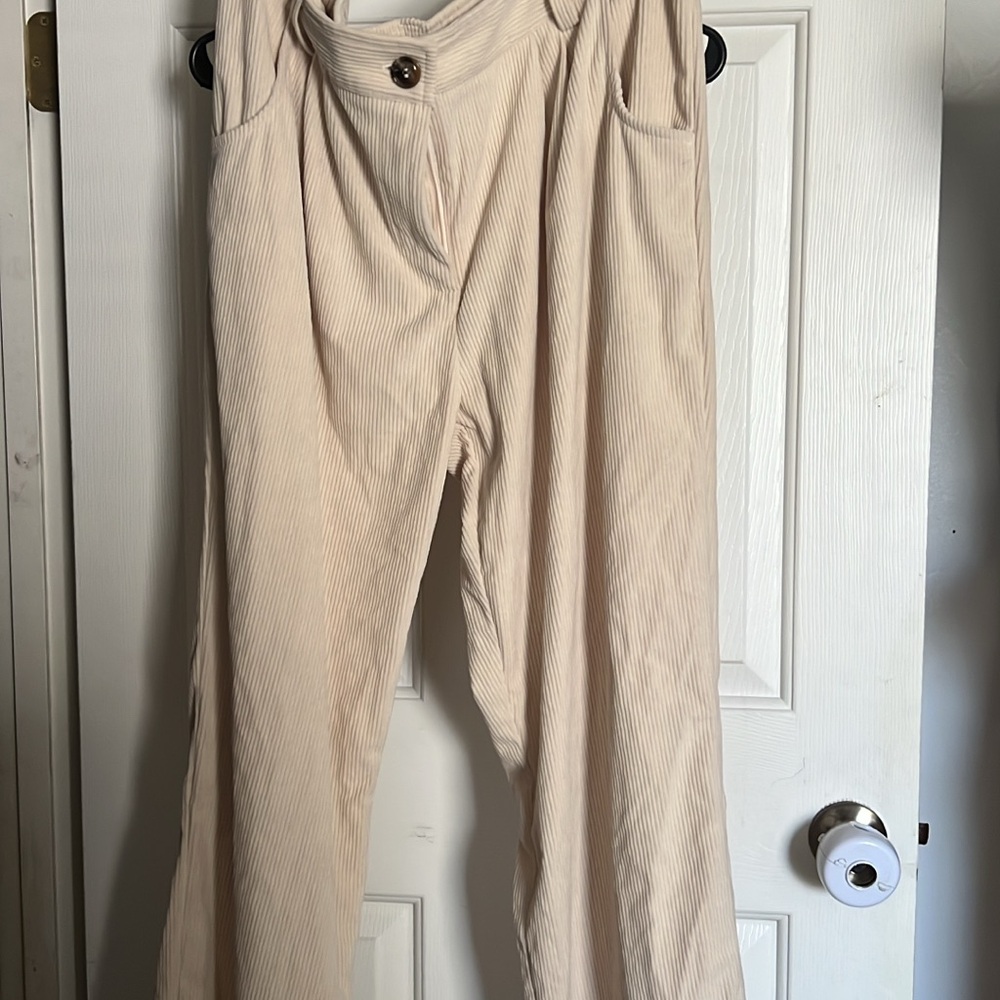 HALARA Cream Corduroy Pants